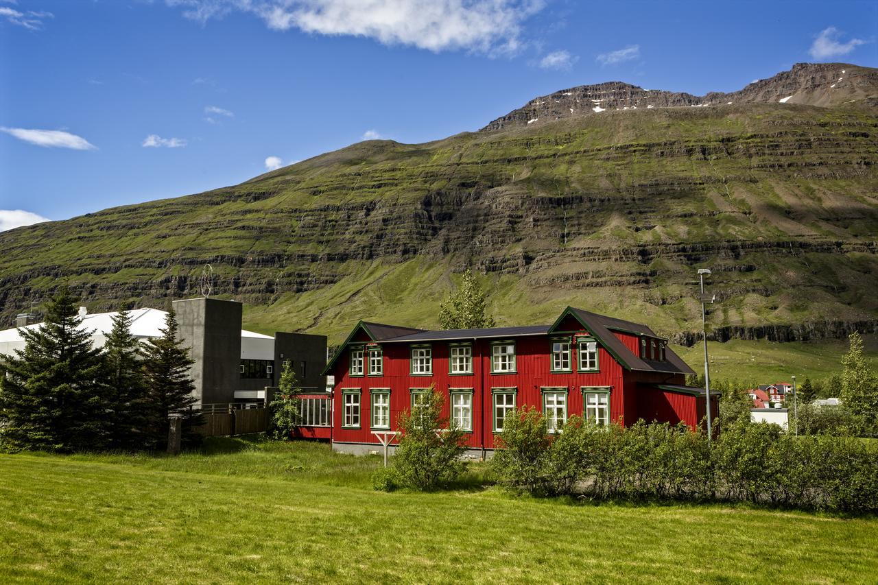 Hafaldan Hi Hostel, Old Hospital Building Seyðisfjörður Extérieur photo